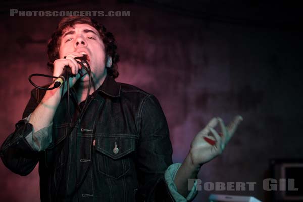 MASTER MASTER WAIT - 2013-01-24 - PARIS - Espace B - 